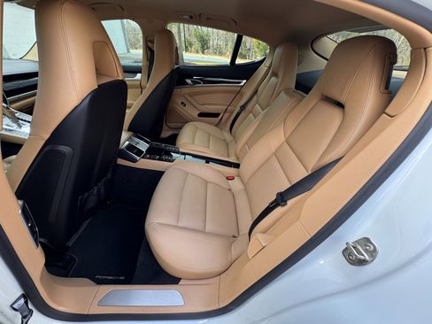 Used 2016 Porsche Panamera S image 45