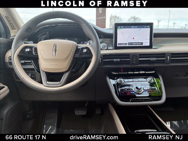 Certified 2022 Lincoln Corsair AWD w/ Equipment Group 101A image 23