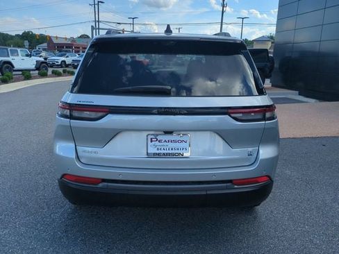 New 2026 Jeep Grand Cherokee Limited AWD/4WD image 5