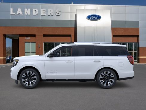 New 2026 Ford Expedition Platinum AWD/4WD image 3