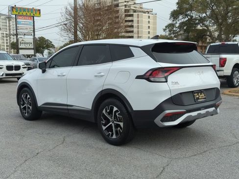 Used 2023 Kia Sportage EX image 6