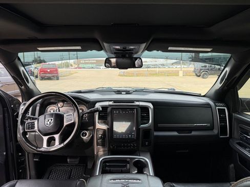 Used 2017 RAM 3500 Laramie Longhorn image 26