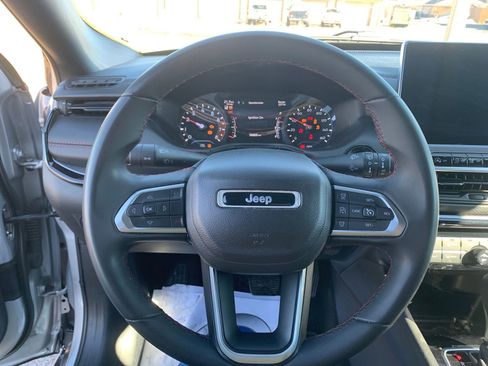 Used 2024 Jeep Compass Trailhawk image 17