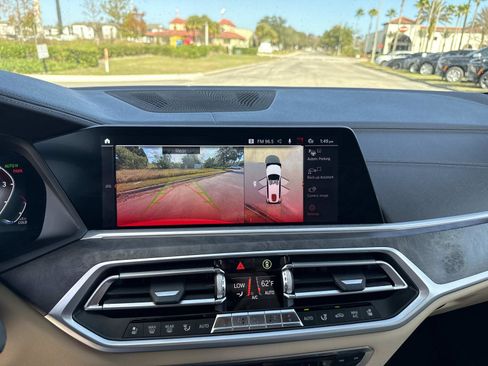 Used 2021 BMW X7 xDrive40i w/ Premium Package image 26