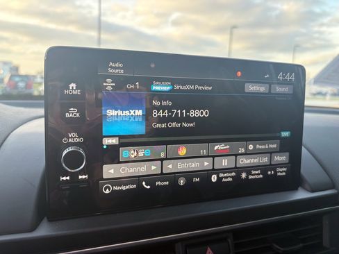 Certified 2025 Honda Pilot Black Edition image 18