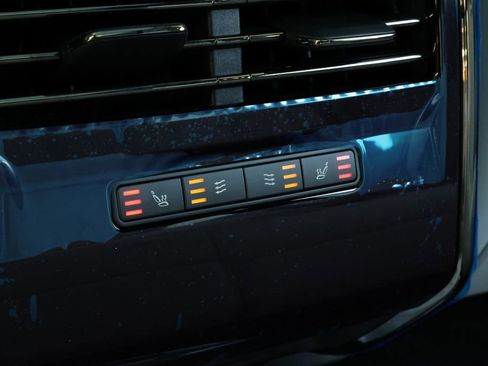 New 2026 Land Rover Range Rover Sport SE AWD/4WD image 40