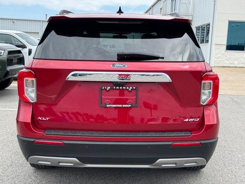 Used 2022 Ford Explorer XLT w/ Equipment Group 202A AWD/4WD image 4