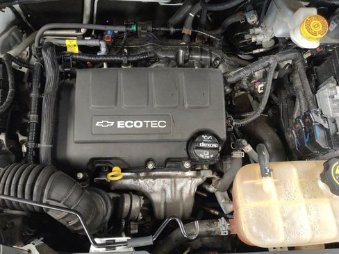 Used 2020 Chevrolet Trax LT w/ Driver Confidence Package FWD image 30