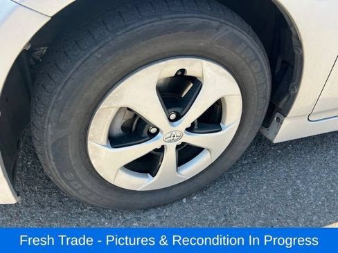 Used 2012 Toyota Prius Two FWD image 10