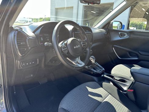 Used 2025 Kia Soul EX FWD image 22