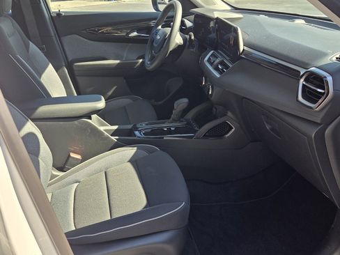 Used 2026 Chevrolet TrailBlazer LS FWD image 11