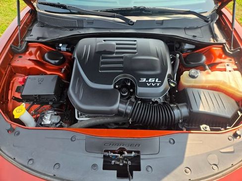 Used 2020 Dodge Charger SXT w/ Blacktop Package RWD image 13