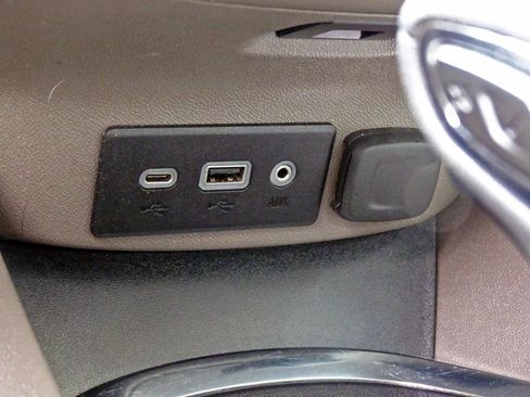 Used 2024 Chevrolet Malibu LT FWD image 38