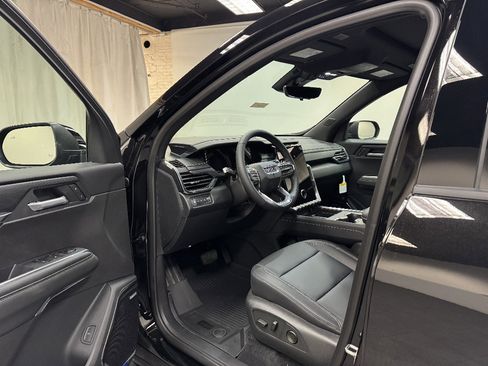 New 2026 GMC Acadia Elevation w/ Elevation Premium Package AWD/4WD image 22