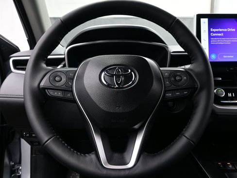 Used 2026 Toyota Corolla Cross XLE w/ Convenience Package image 24