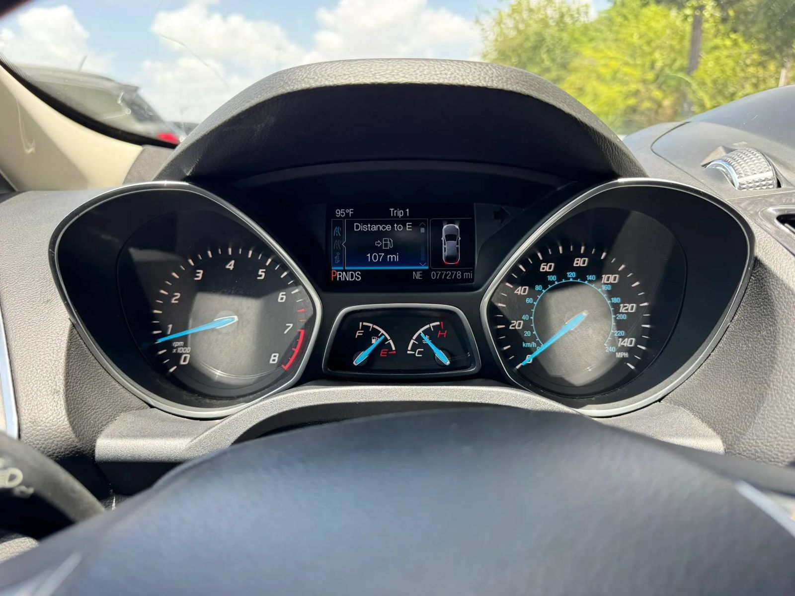 Used 2013 Ford Escape Titanium w/ Parking Technology Pkg FWD image 33