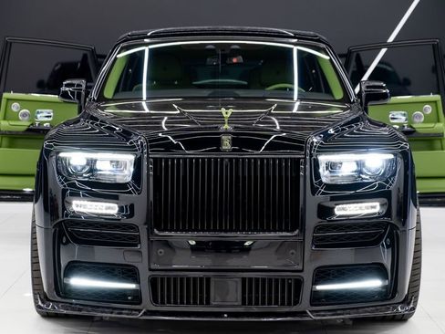 Used 2023 Rolls-Royce Phantom Sedan w/ The Phantom Package image 5