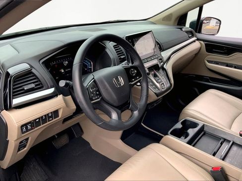 Used 2021 Honda Odyssey Touring image 12
