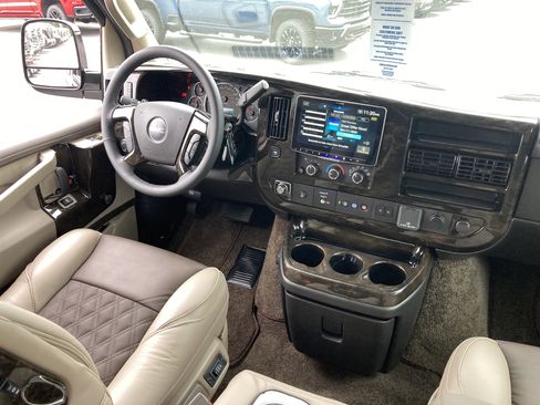New 2025 GMC Savana 2500 w/ Driver Convenience Package image 19