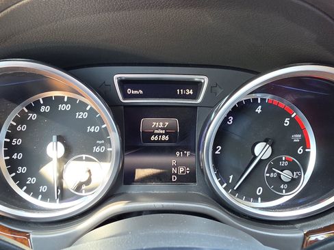 Used 2015 Mercedes-Benz GL 320 BlueTEC 4MATIC w/ Premium I Package image 45