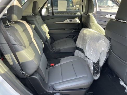 New 2026 Ford Explorer Active w/ Active Comfort Package image 21