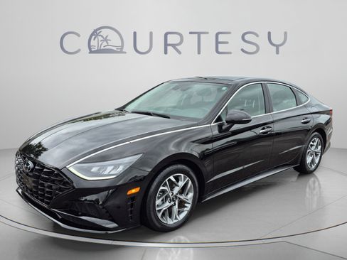 Certified 2023 Hyundai Sonata SEL w/ Convenience Package FWD image 1
