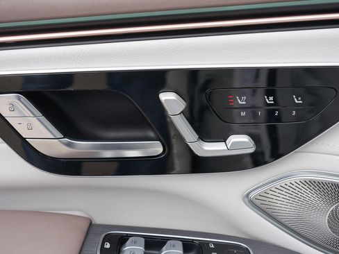 Used 2023 Mercedes-Benz EQS 580 4MATIC SUV image 20