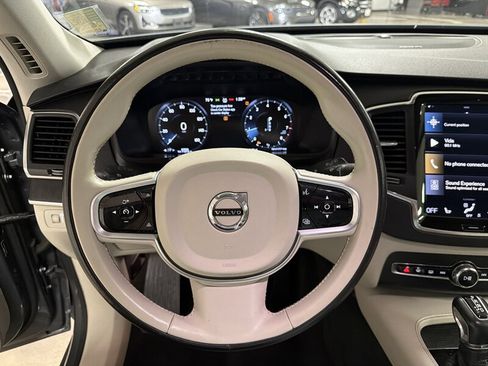 Used 2020 Volvo XC90 T5 Momentum AWD/4WD image 28