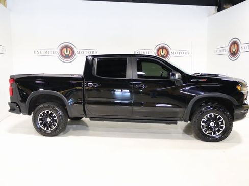 Used 2022 Chevrolet Silverado 1500 ZR2 w/ Technology Package image 6