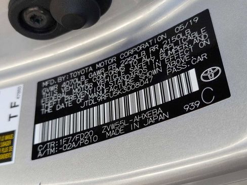 Used 2019 Toyota Prius LE image 34