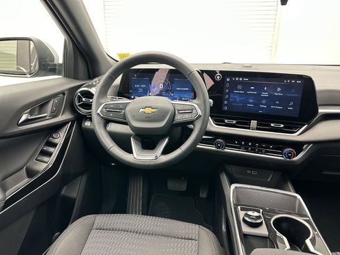 Certified 2026 Chevrolet Equinox LT image 26