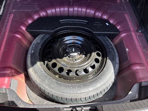 Used 2017 Chevrolet Malibu LT image 13