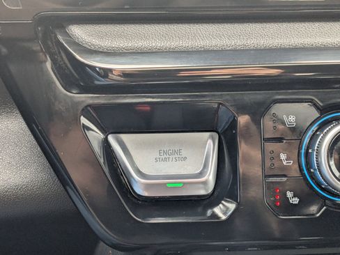 Used 2025 GMC Sierra 3500 AT4 w/ AT4 Premium Plus Package image 21