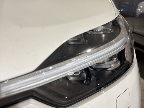 Used 2025 Volvo XC60 B5 Ultra w/ Protection Package Premier image 7