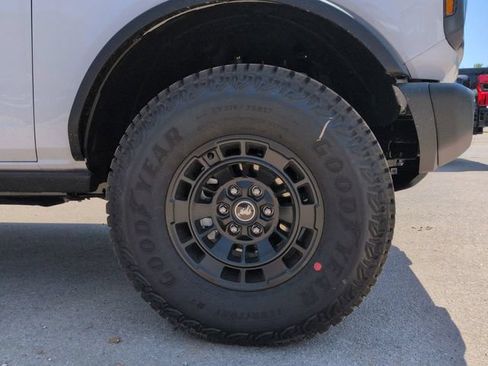 New 2026 Ford Bronco Badlands AWD/4WD image 10