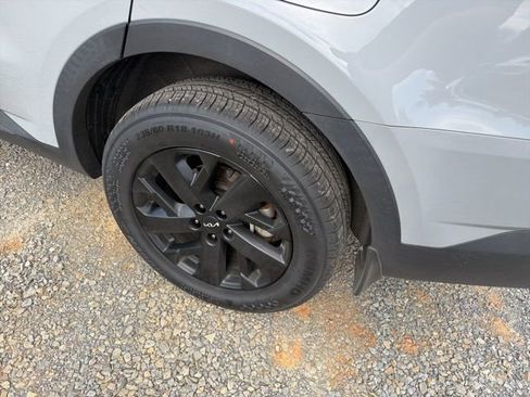 Used 2022 Kia Sorento S image 6
