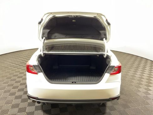 Used 2025 Toyota Camry SE AWD/4WD image 15