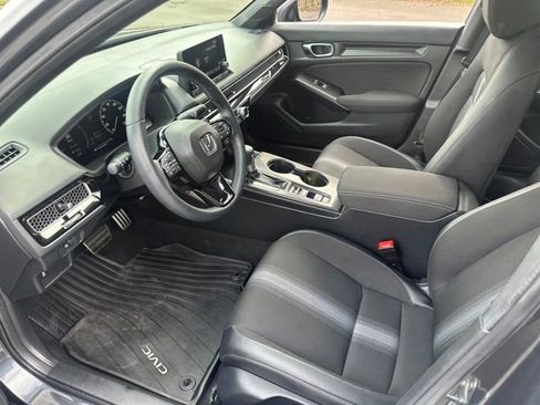 Used 2025 Honda Civic Sport image 31