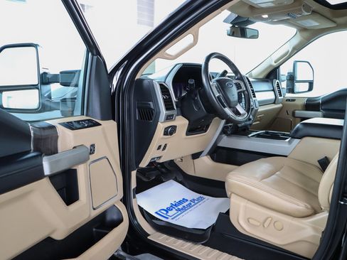 Used 2020 Ford F250 Lariat w/ Lariat Ultimate Package image 3