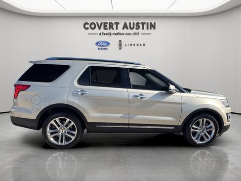 Used 2017 Ford Explorer Limited w/ Equipment Group 301A FWD image 6