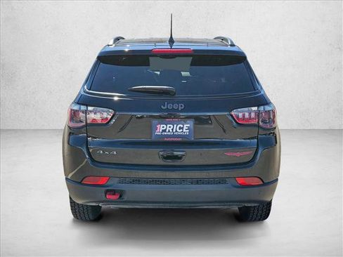 Used 2024 Jeep Compass Trailhawk image 7