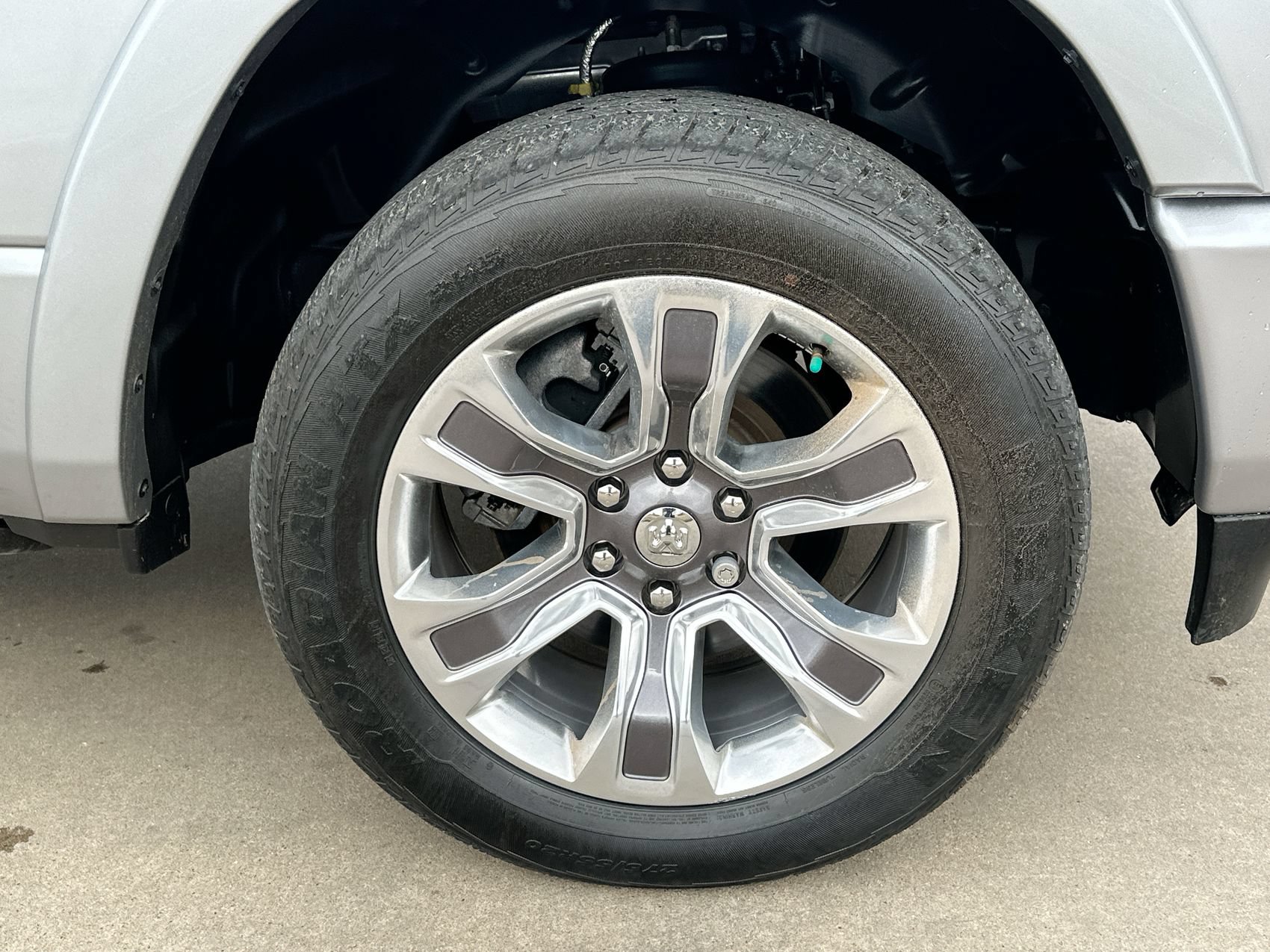 Used 2023 RAM 1500 Limited AWD/4WD image 10