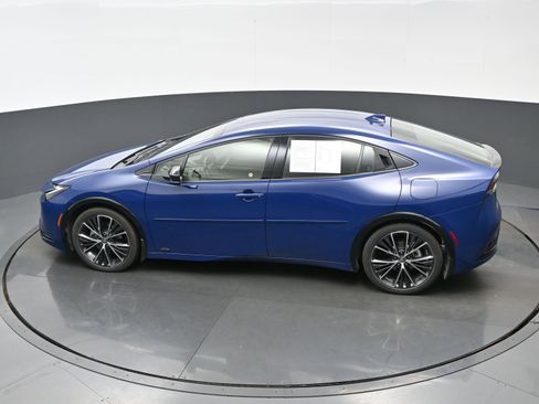 Used 2024 Toyota Prius XLE image 37