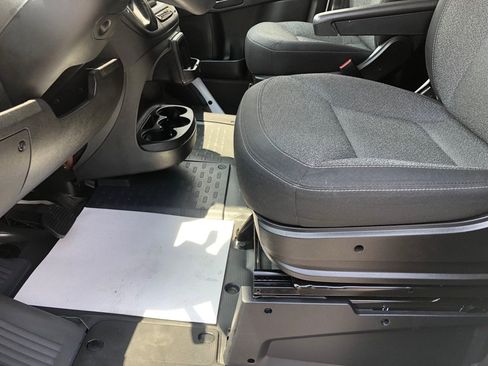 Used 2025 RAM ProMaster 2500 w/ U-Haul Equipment Group FWD image 18