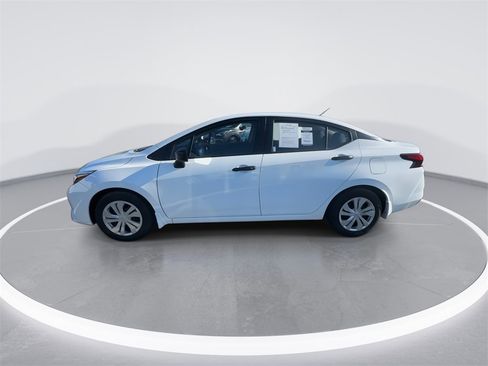 Used 2025 Nissan Versa S w/ Trunk Package image 5