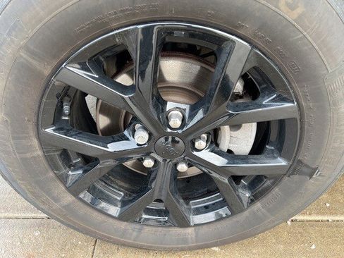 Certified 2024 Jeep Grand Cherokee Altitude image 9