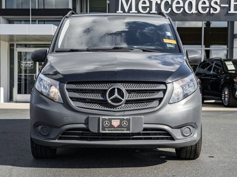 Used 2018 Mercedes-Benz Metris Passenger image 2