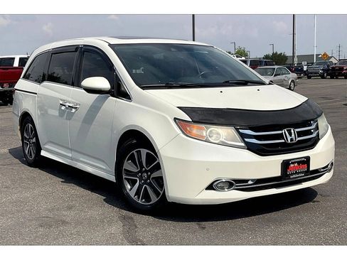 Used 2015 Honda Odyssey Touring Elite image 2