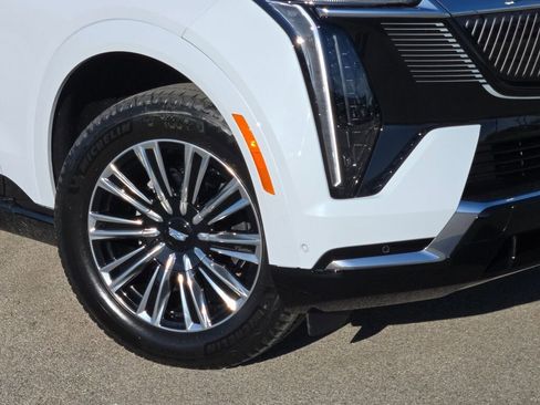 New 2026 Cadillac Escalade IQ Luxury 1 w/ LPO, Floor Liner Package AWD/4WD image 3