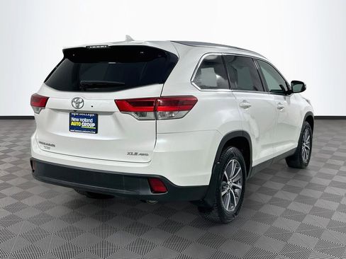 Used 2019 Toyota Highlander XLE image 16